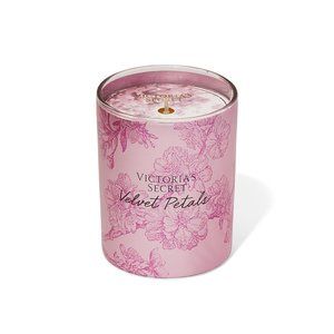 NWT VELVET PETALS 9 oz. candle by Victoria's Secret, untouched, sealed box!